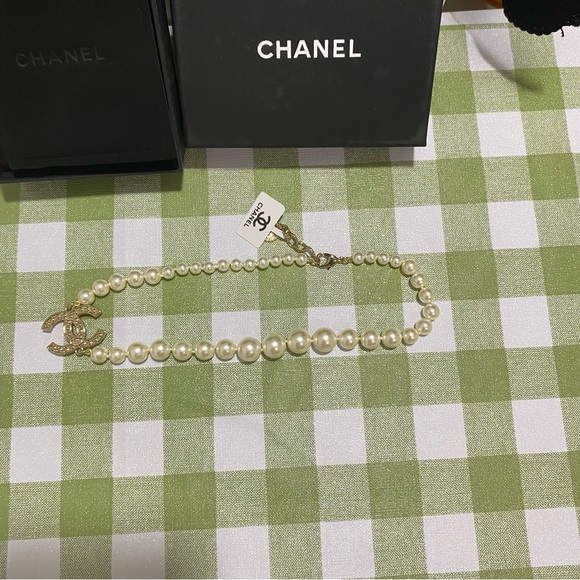 CHANEL Pearl and Gold Necklace - Picture 1 of 8